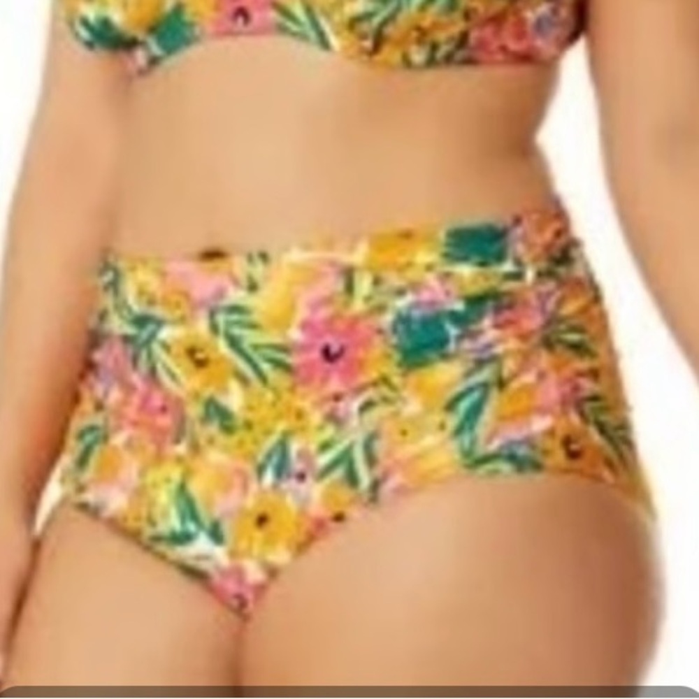 NWT ANNE COLE BIKINI BOTTOMS ………392